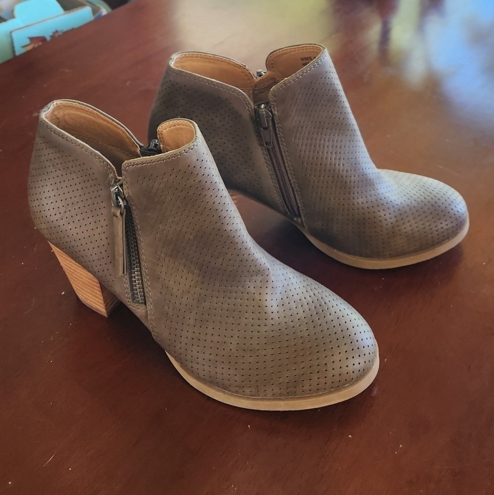 Report Heeled Booties